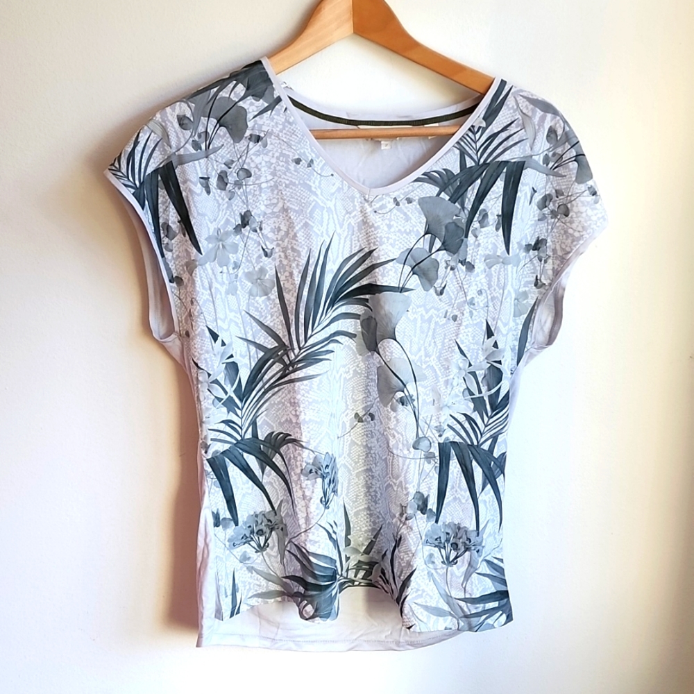 Holiday SALE  ONLY 75 USDTed Baker London floral top